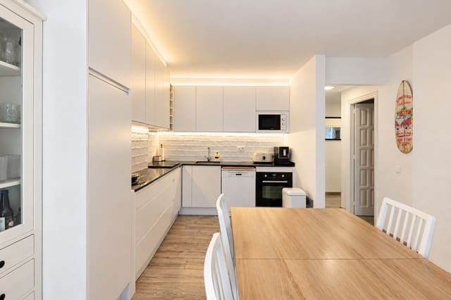 2 makuuhuone Huoneisto myytävänä paikassa Empuriabrava, Castelló d'Empúries mukana 
autotalli - 270 000 € (Ref: 10169047)