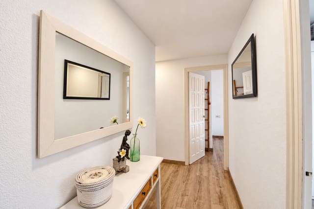 2 makuuhuone Huoneisto myytävänä paikassa Empuriabrava, Castelló d'Empúries mukana 
autotalli - 270 000 € (Ref: 10169047)