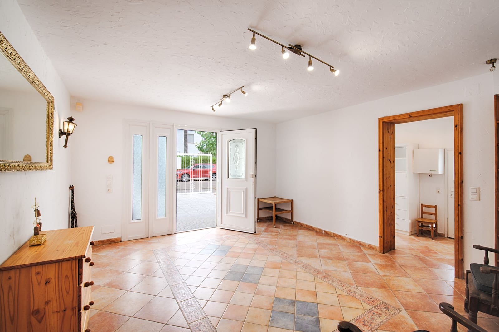 5 soveværelse Byhus til salg i Empuriabrava med swimmingpool garage - € 1.200.000 (Ref: 10172804)
