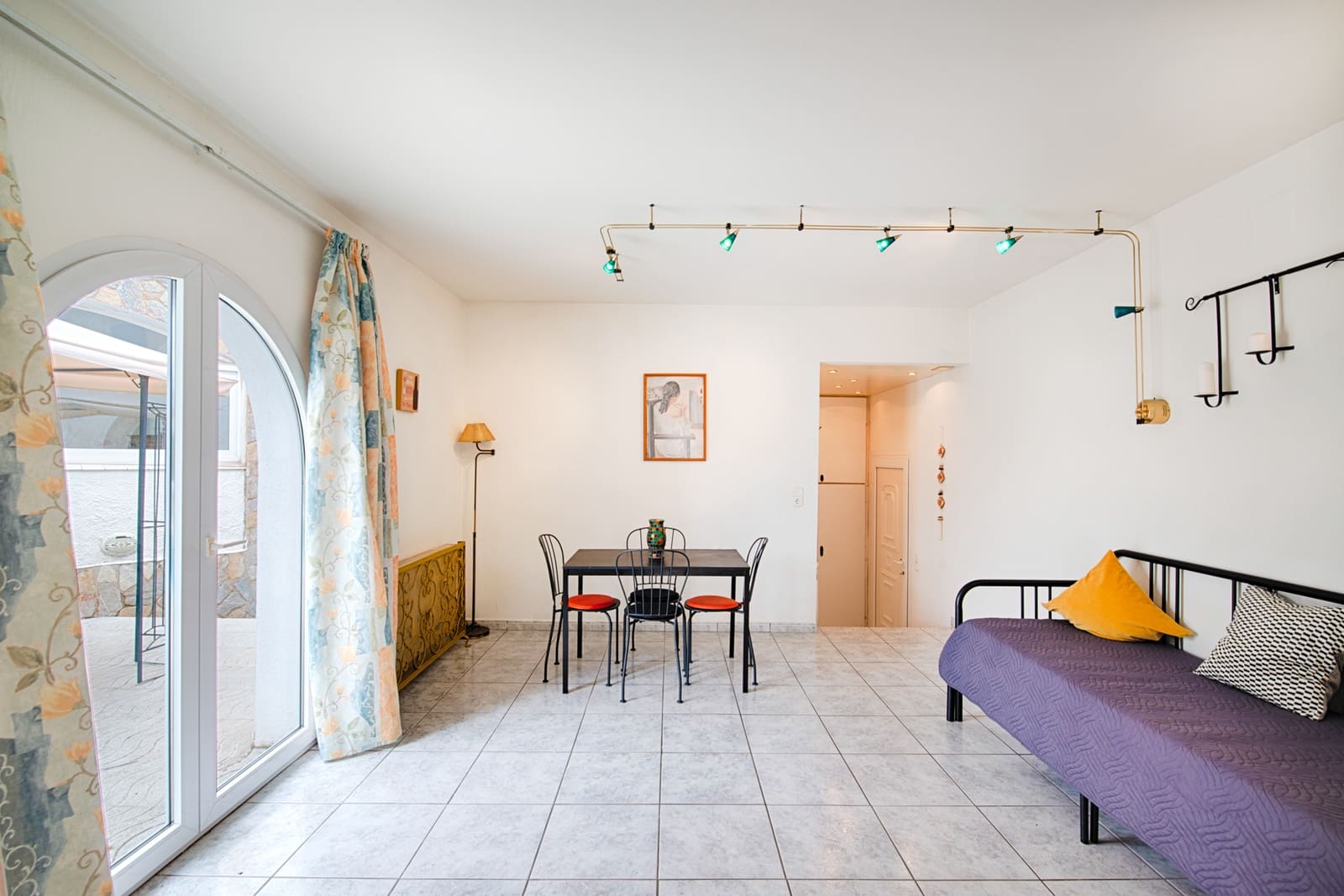 5 soveværelse Byhus til salg i Empuriabrava med swimmingpool garage - € 1.200.000 (Ref: 10172804)