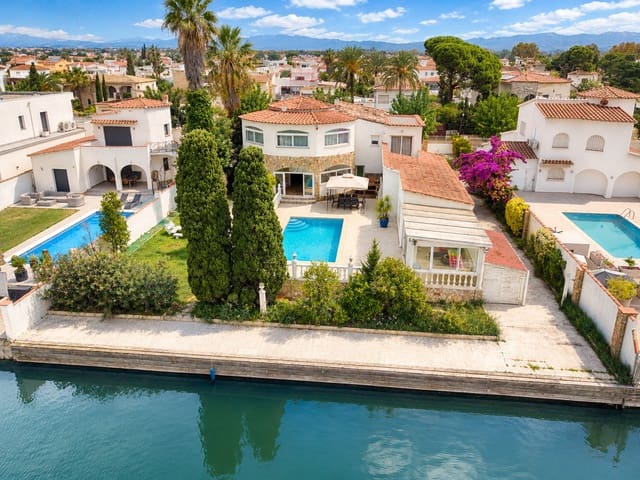 5 soverom Hus til salgs i Empuriabrava, Castelló d'Empúries med svømmebasseng garasje - € 1 200 000 (Ref: 10172804)