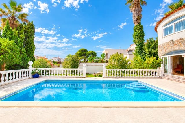 5 soverom Hus til salgs i Empuriabrava, Castelló d'Empúries med svømmebasseng garasje - € 1 200 000 (Ref: 10172804)