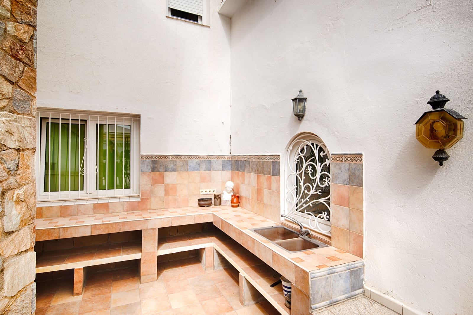 5 soveværelse Byhus til salg i Empuriabrava med swimmingpool garage - € 1.200.000 (Ref: 10172804)
