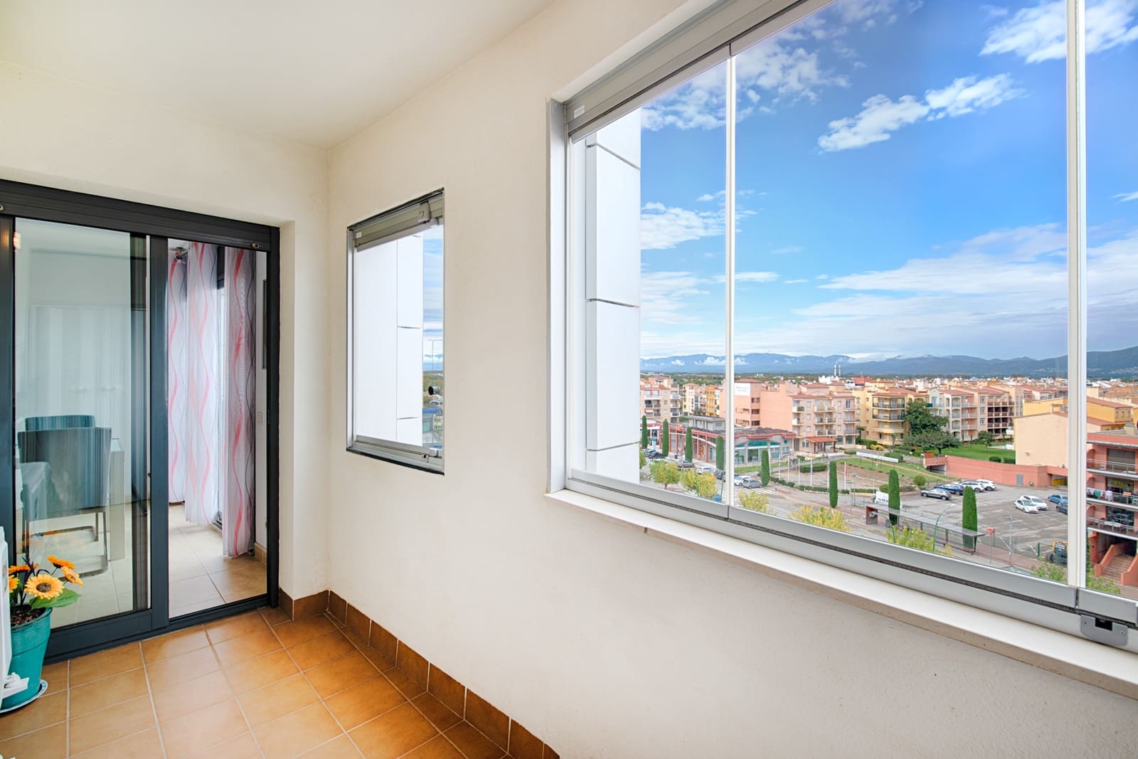 1 Zimmer Wohnung zu verkaufen in Empuriabrava mit Pool Garage - 199.000 € (Ref: 10172824)