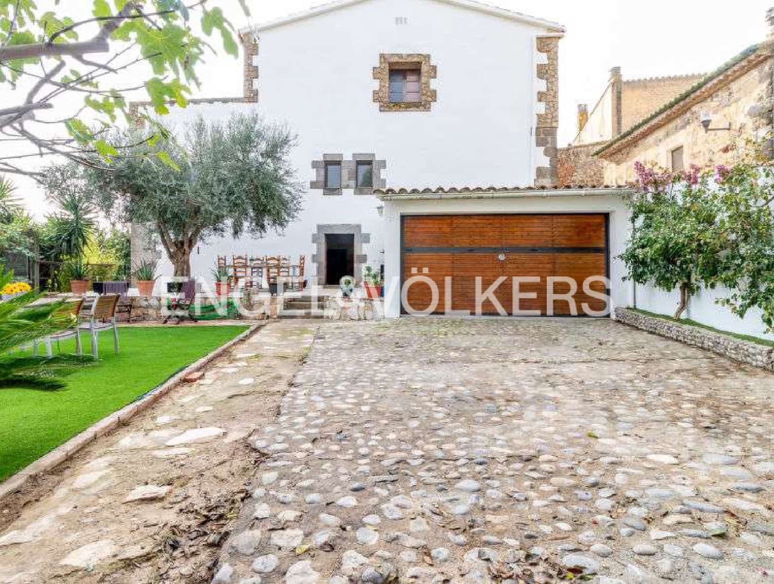 6 soveværelse Villa til salg i Siurana med garage - € 1.100.000 (Ref: 9005577)