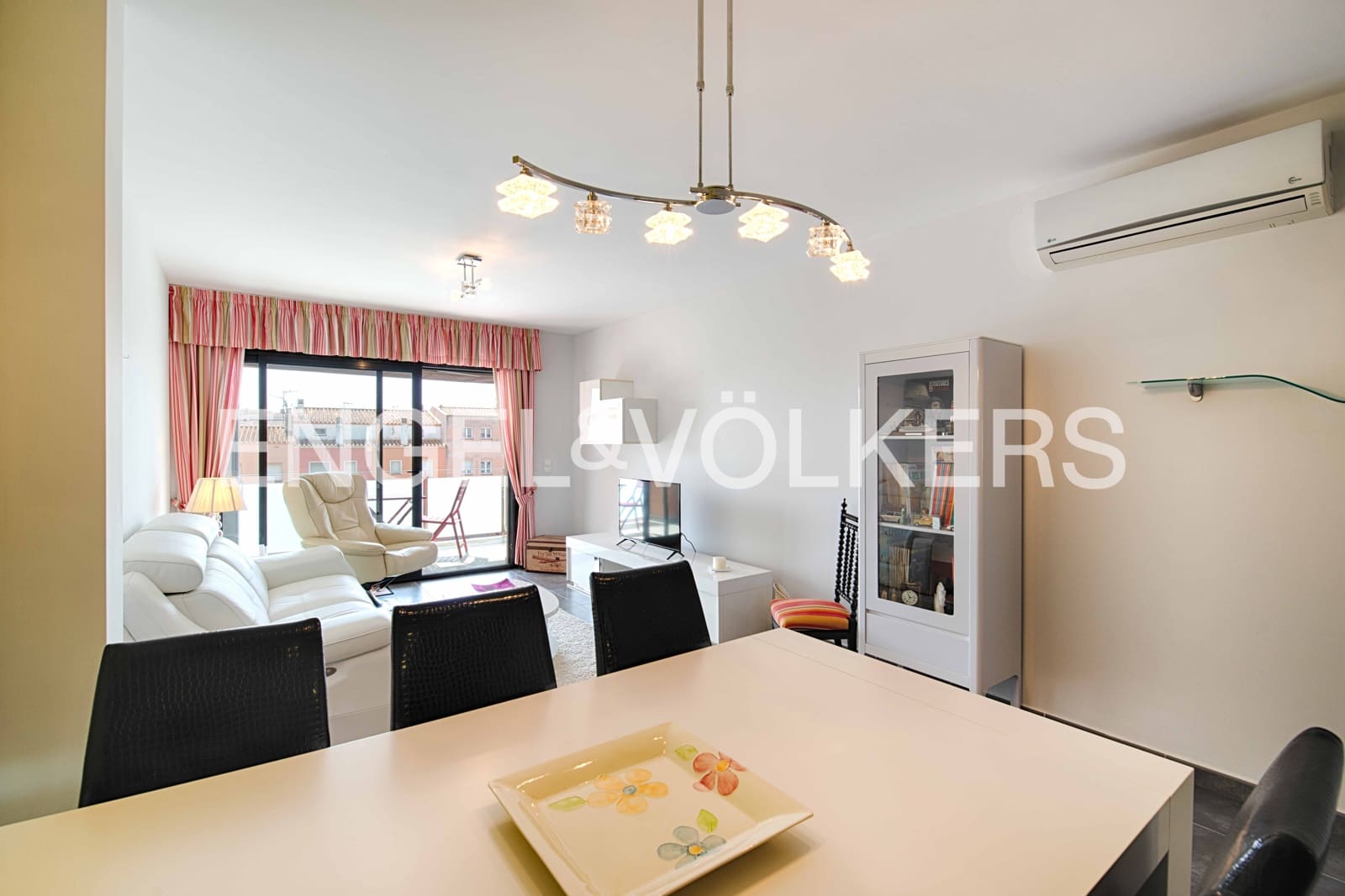 2 soveværelse Lejlighed til salg i Empuriabrava med garage - € 269.000 (Ref: 9005579)