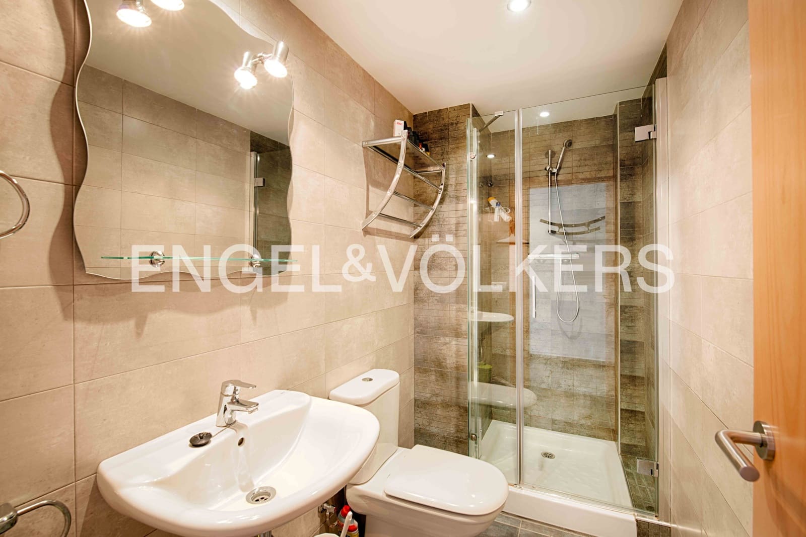 2 soveværelse Lejlighed til salg i Empuriabrava med garage - € 269.000 (Ref: 9005579)