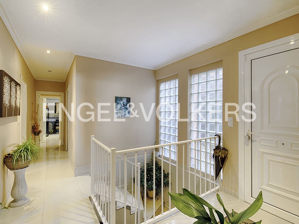 3 makuuhuone Huvila myytävänä paikassa Llanca mukana 
autotalli - 450 000 € (Ref: 9005584)