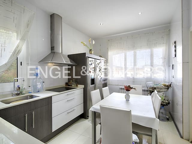 3 sovrum Villa till salu i Llançà med garage - 450 000 € (Ref: 9005584)