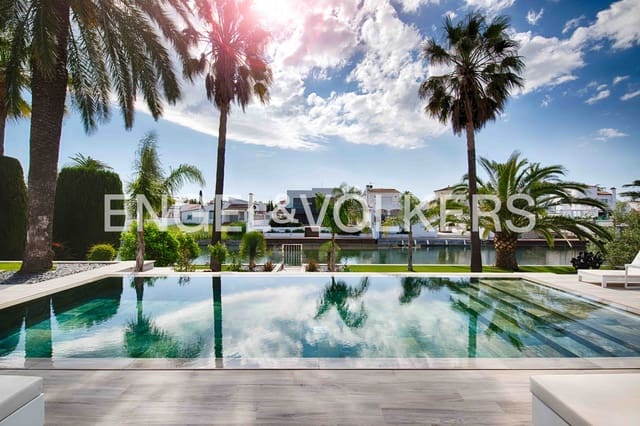 5 soveværelse Villa til salg i Empuriabrava, Castelló d'Empúries med swimmingpool garage - € 3.250.000 (Ref: 9005585)