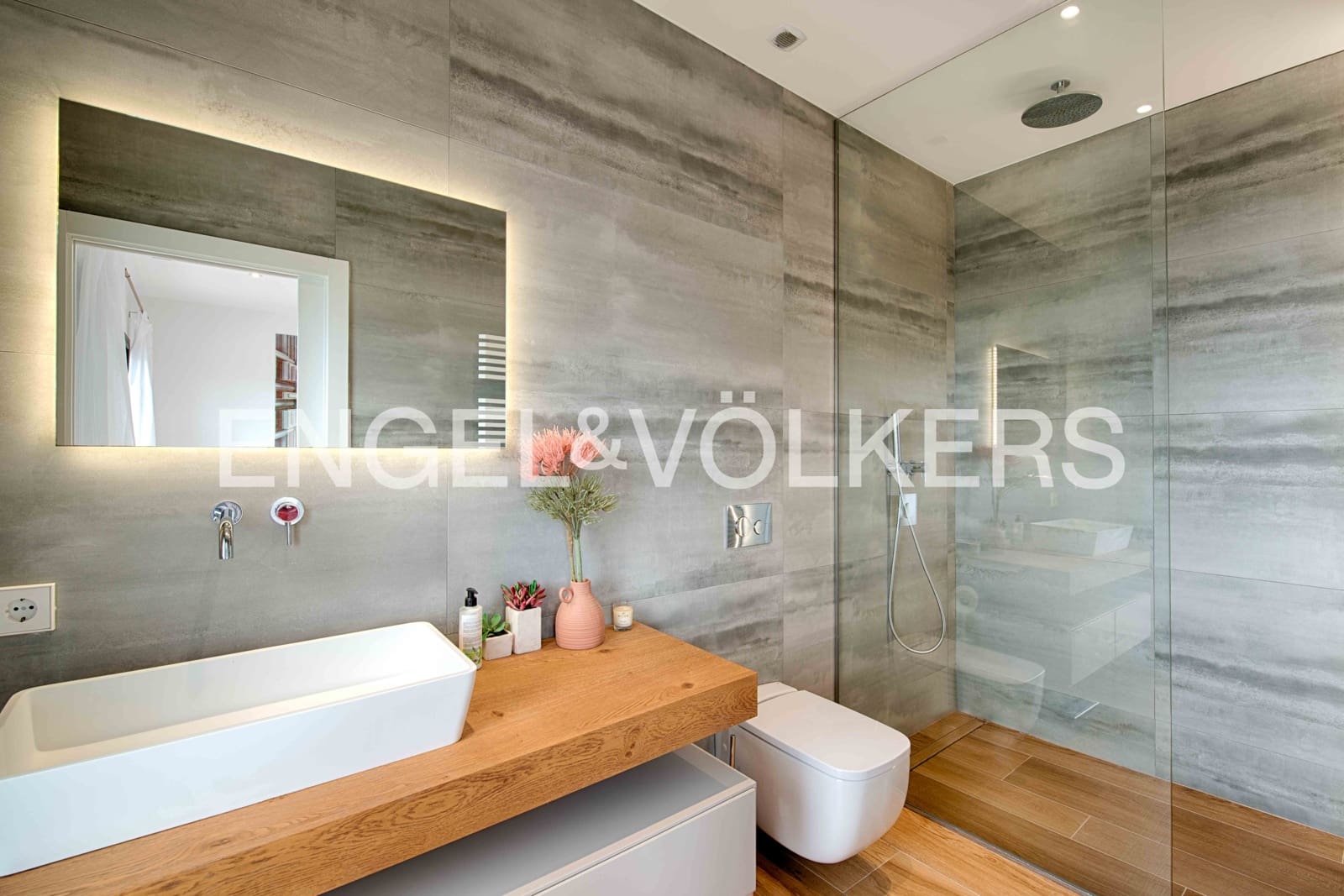 5 sovrum Villa till salu i Empuriabrava med pool garage - 3 250 000 € (Ref: 9005585)