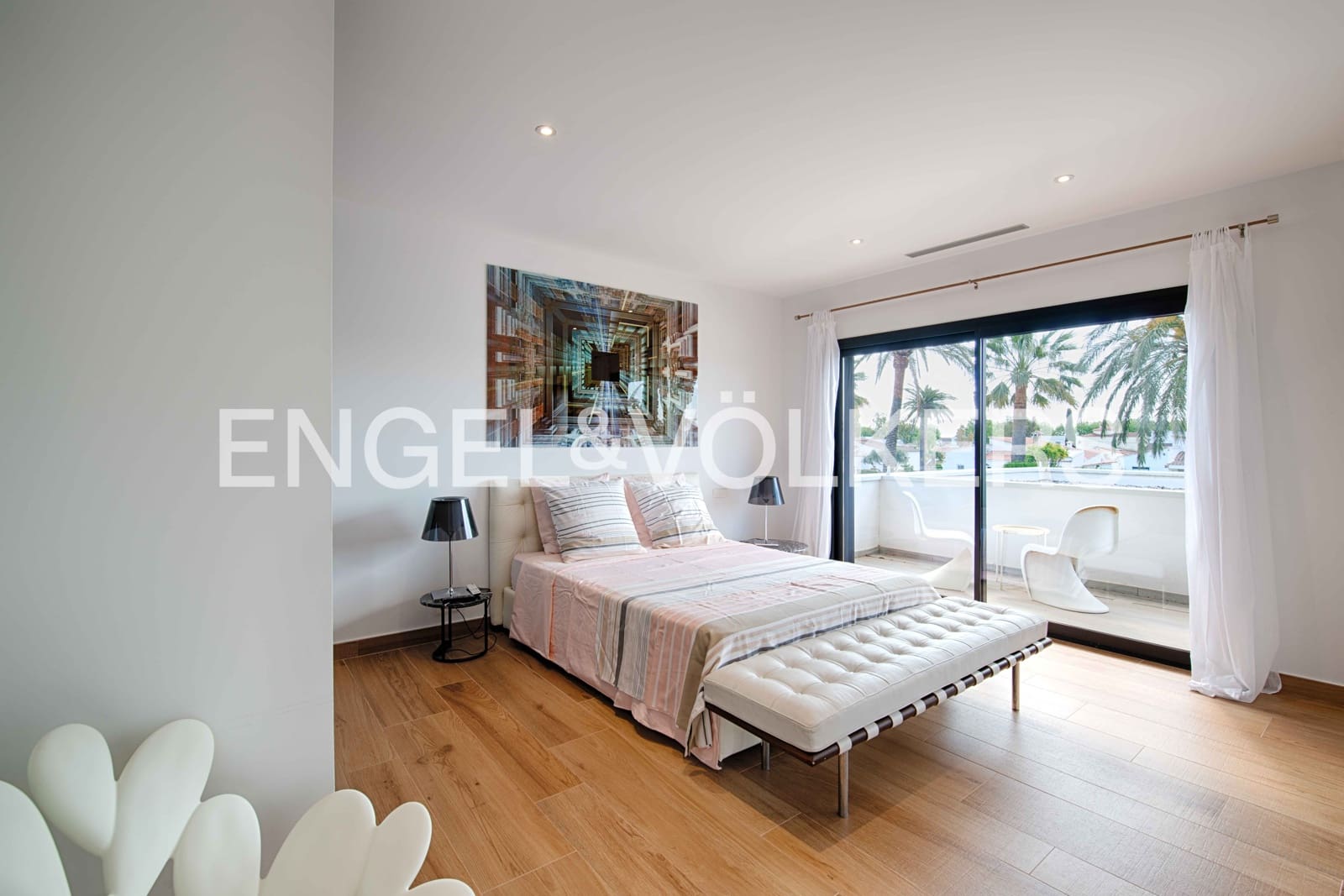 5 sovrum Villa till salu i Empuriabrava med pool garage - 3 250 000 € (Ref: 9005585)