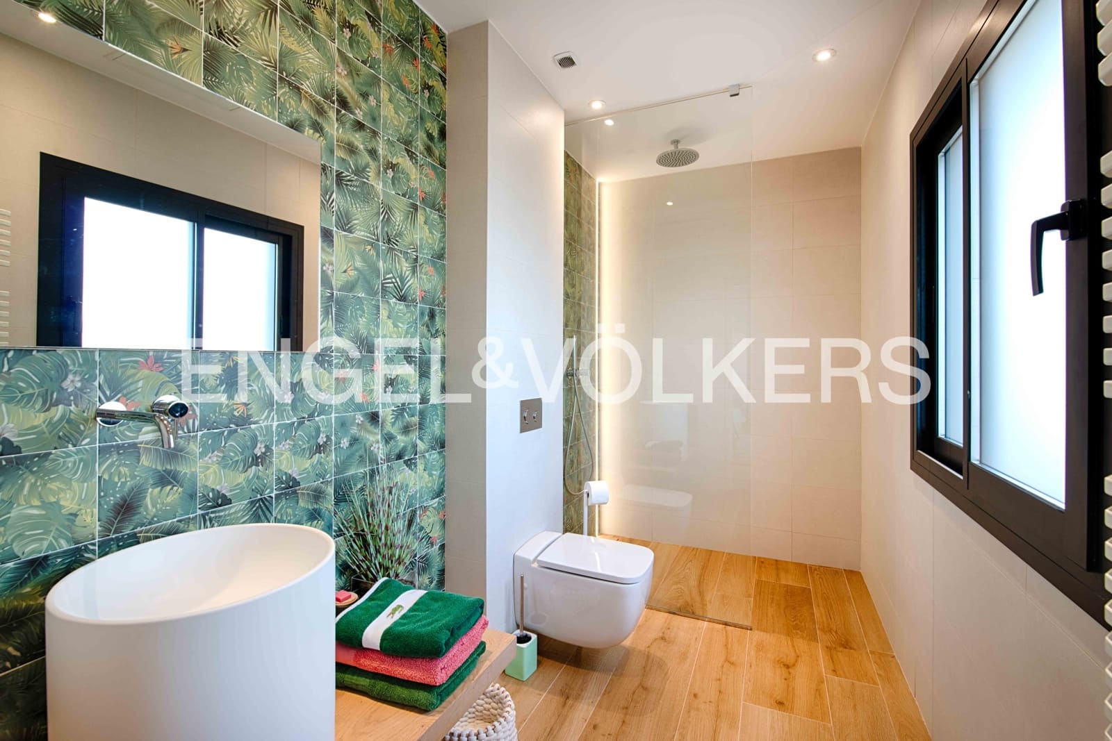 5 sovrum Villa till salu i Empuriabrava med pool garage - 3 250 000 € (Ref: 9005585)