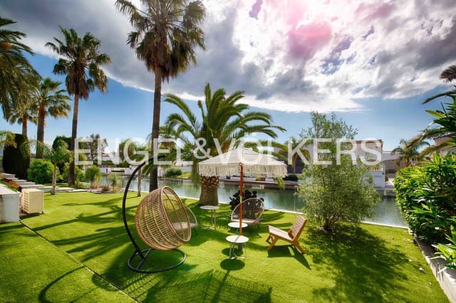 5 sypialnia Willa na sprzedaż w Empuriabrava, Castelló d'Empúries z basenem garażem - 3 250 000 € (Ref: 9005585)