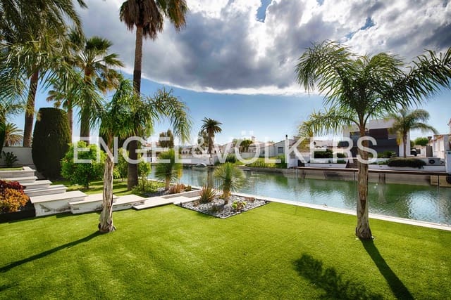 5 sypialnia Willa na sprzedaż w Empuriabrava, Castelló d'Empúries z basenem garażem - 3 250 000 € (Ref: 9005585)
