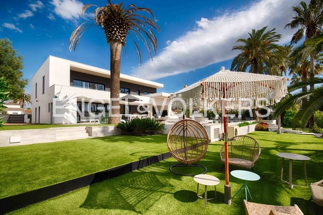 5 sypialnia Willa na sprzedaż w Empuriabrava, Castelló d'Empúries z basenem garażem - 3 250 000 € (Ref: 9005585)