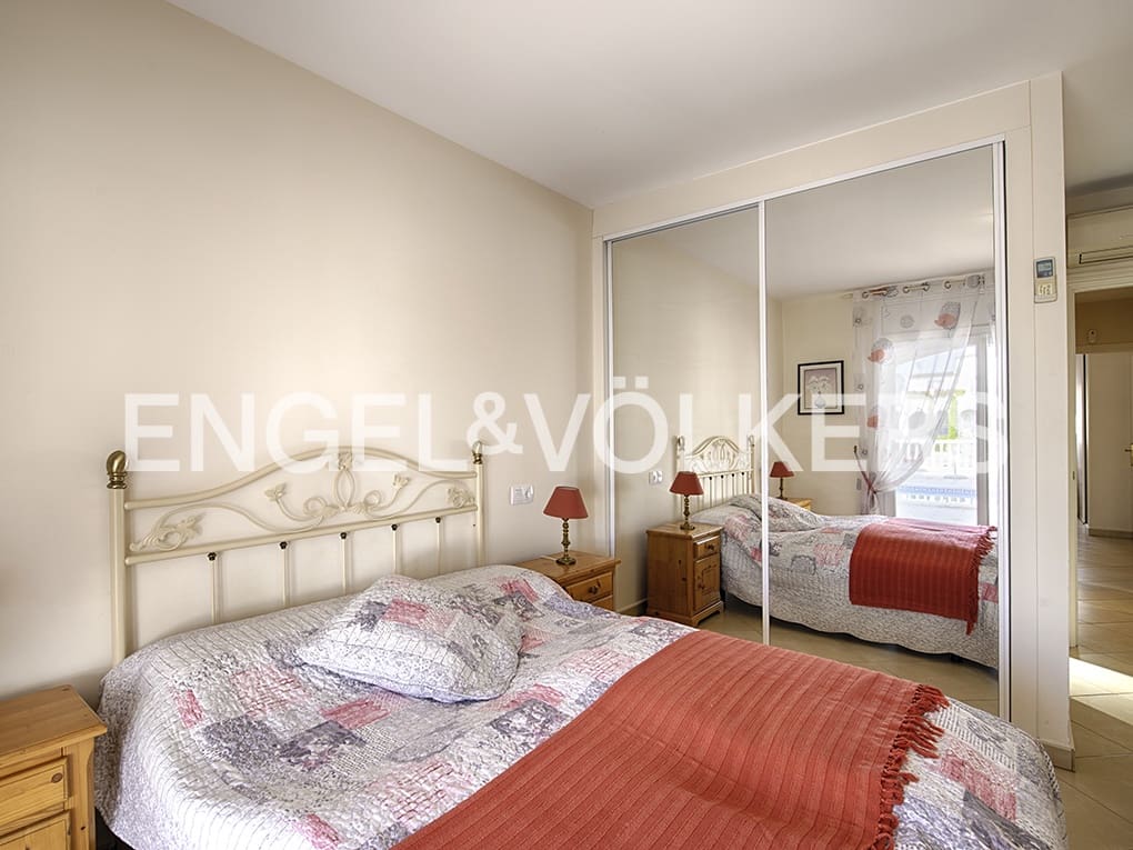 3 slaapkamer Villa te koop in Empuriabrava met zwembad garage - € 799.000 (Ref: 9005588)