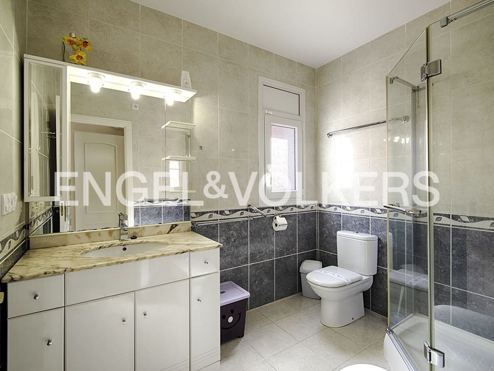 3 slaapkamer Villa te koop in Empuriabrava met zwembad garage - € 799.000 (Ref: 9005588)