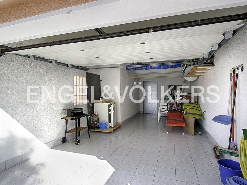 3 slaapkamer Villa te koop in Empuriabrava met zwembad garage - € 799.000 (Ref: 9005588)