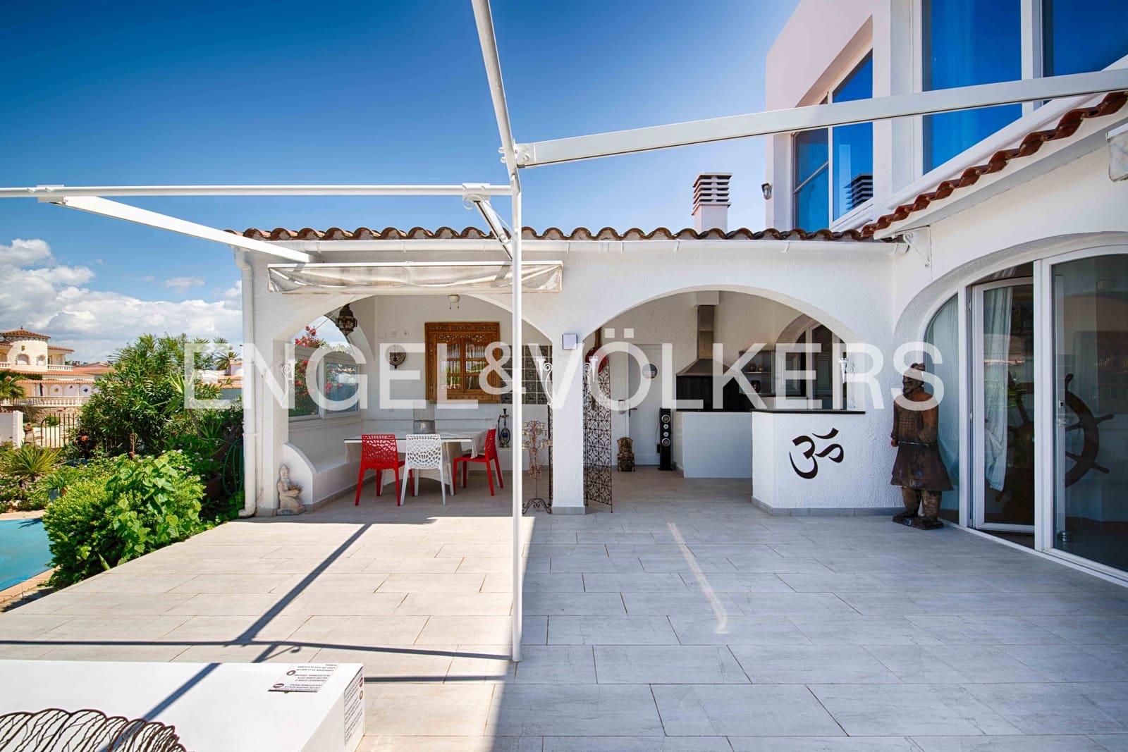 Chalet de 6 habitaciones en Empuriabrava en venta con garaje - 1.100.000 € (Ref: 9005590)