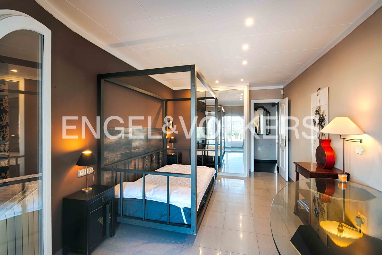 Chalet de 6 habitaciones en Empuriabrava en venta con garaje - 1.100.000 € (Ref: 9005590)