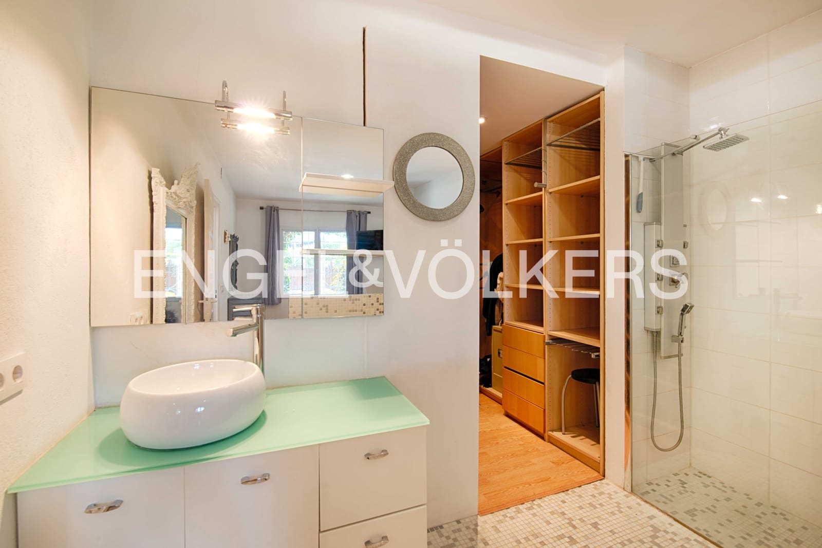 Chalet de 6 habitaciones en Empuriabrava en venta con garaje - 1.100.000 € (Ref: 9005590)