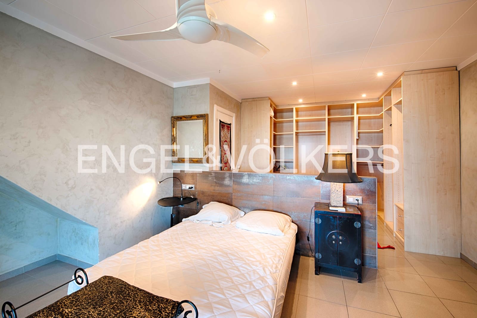 Chalet de 6 habitaciones en Empuriabrava en venta con garaje - 1.100.000 € (Ref: 9005590)