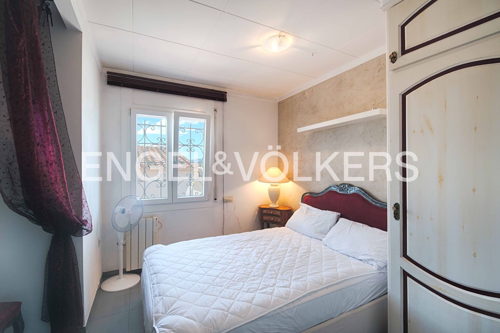 Chalet de 6 habitaciones en Empuriabrava en venta con garaje - 1.100.000 € (Ref: 9005590)