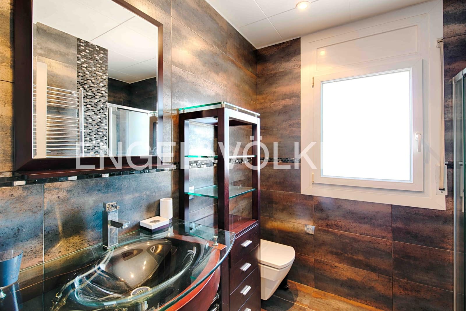 Chalet de 6 habitaciones en Empuriabrava en venta con garaje - 1.100.000 € (Ref: 9005590)