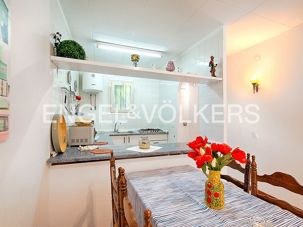 11 makuuhuone Huvila myytävänä paikassa Empuriabrava mukana uima-altaan 
autotalli - 1 200 000 € (Ref: 9005593)