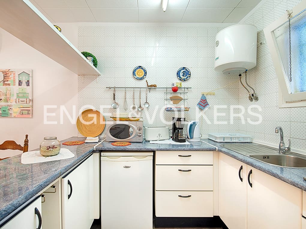 11 makuuhuone Huvila myytävänä paikassa Empuriabrava mukana uima-altaan 
autotalli - 1 200 000 € (Ref: 9005593)