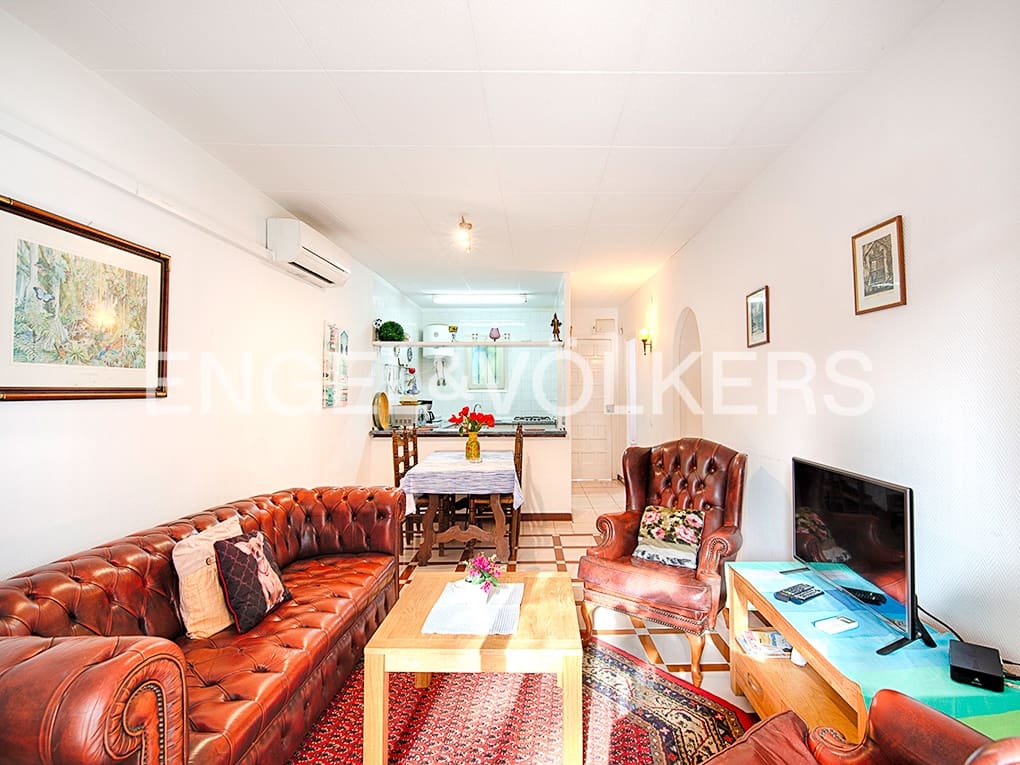 11 makuuhuone Huvila myytävänä paikassa Empuriabrava mukana uima-altaan 
autotalli - 1 200 000 € (Ref: 9005593)