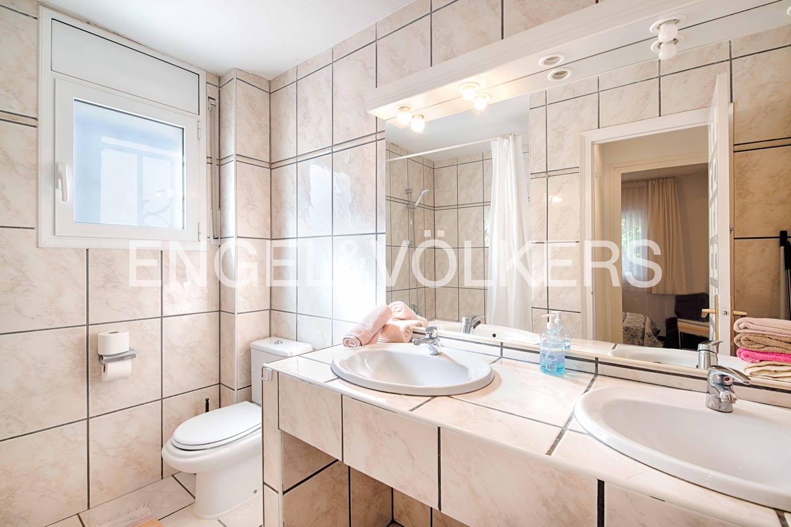 11 makuuhuone Huvila myytävänä paikassa Empuriabrava mukana uima-altaan 
autotalli - 1 200 000 € (Ref: 9005593)