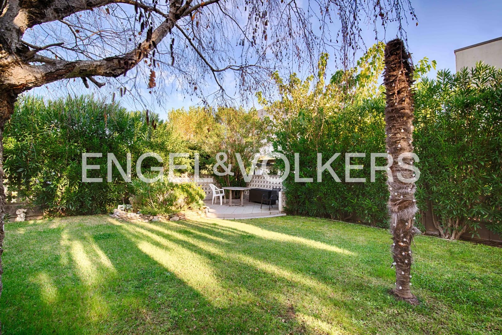 11 makuuhuone Huvila myytävänä paikassa Empuriabrava mukana uima-altaan 
autotalli - 1 200 000 € (Ref: 9005593)