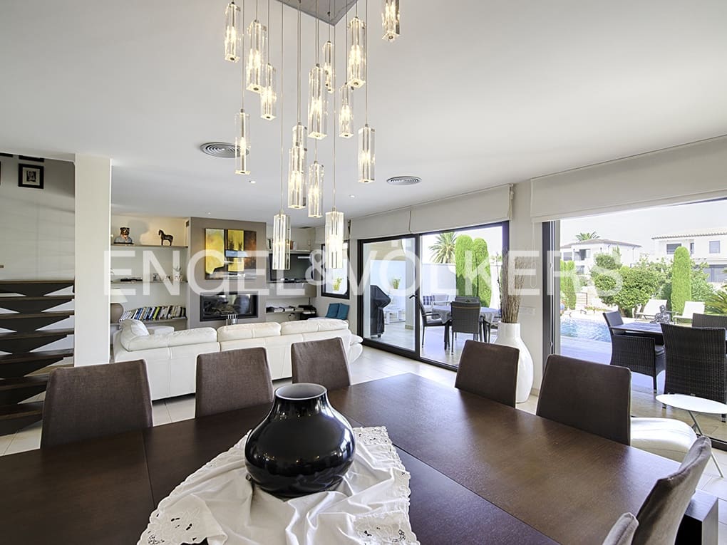 4 quarto Moradia para venda em Empuriabrava com piscina garagem - 1 499 000 € (Ref: 9005596)