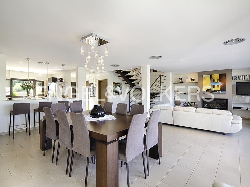 4 quarto Moradia para venda em Empuriabrava com piscina garagem - 1 499 000 € (Ref: 9005596)