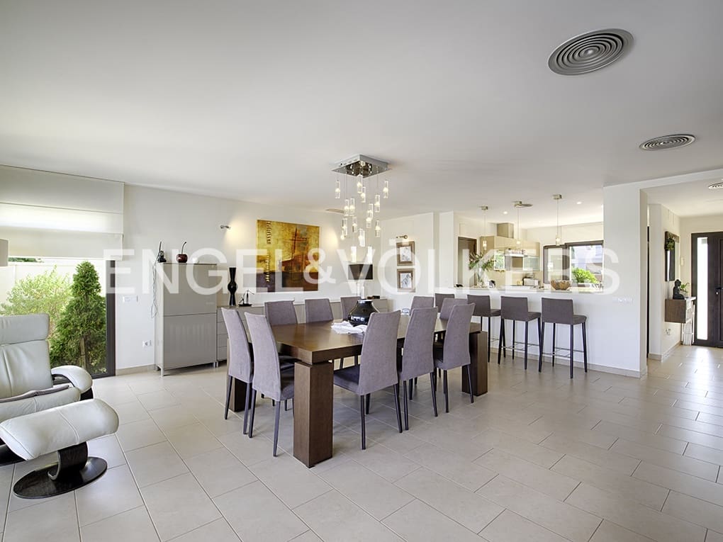 4 quarto Moradia para venda em Empuriabrava com piscina garagem - 1 499 000 € (Ref: 9005596)