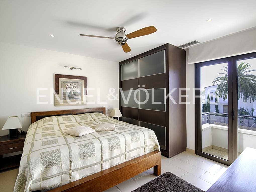 4 quarto Moradia para venda em Empuriabrava com piscina garagem - 1 499 000 € (Ref: 9005596)