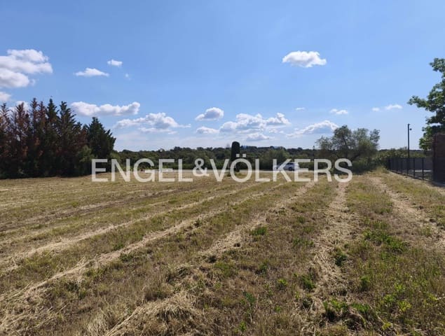 Rakentamaton maa myytävänä paikassa Peralada - 485 000 € (Ref: 9005597)