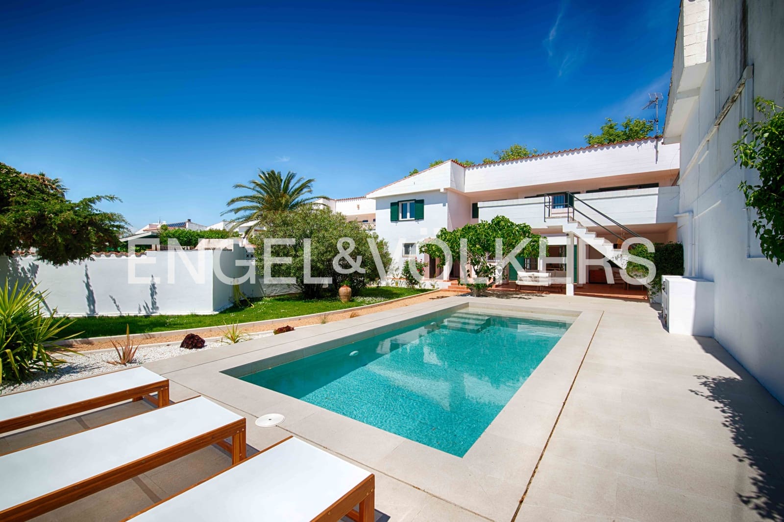 3 soveværelse Villa til salg i Empuriabrava med swimmingpool garage - € 770.000 (Ref: 9005598)