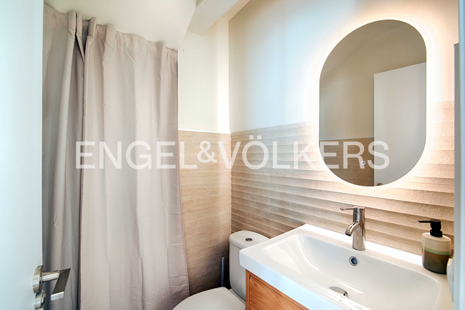 3 soveværelse Villa til salg i Empuriabrava med swimmingpool garage - € 770.000 (Ref: 9005598)