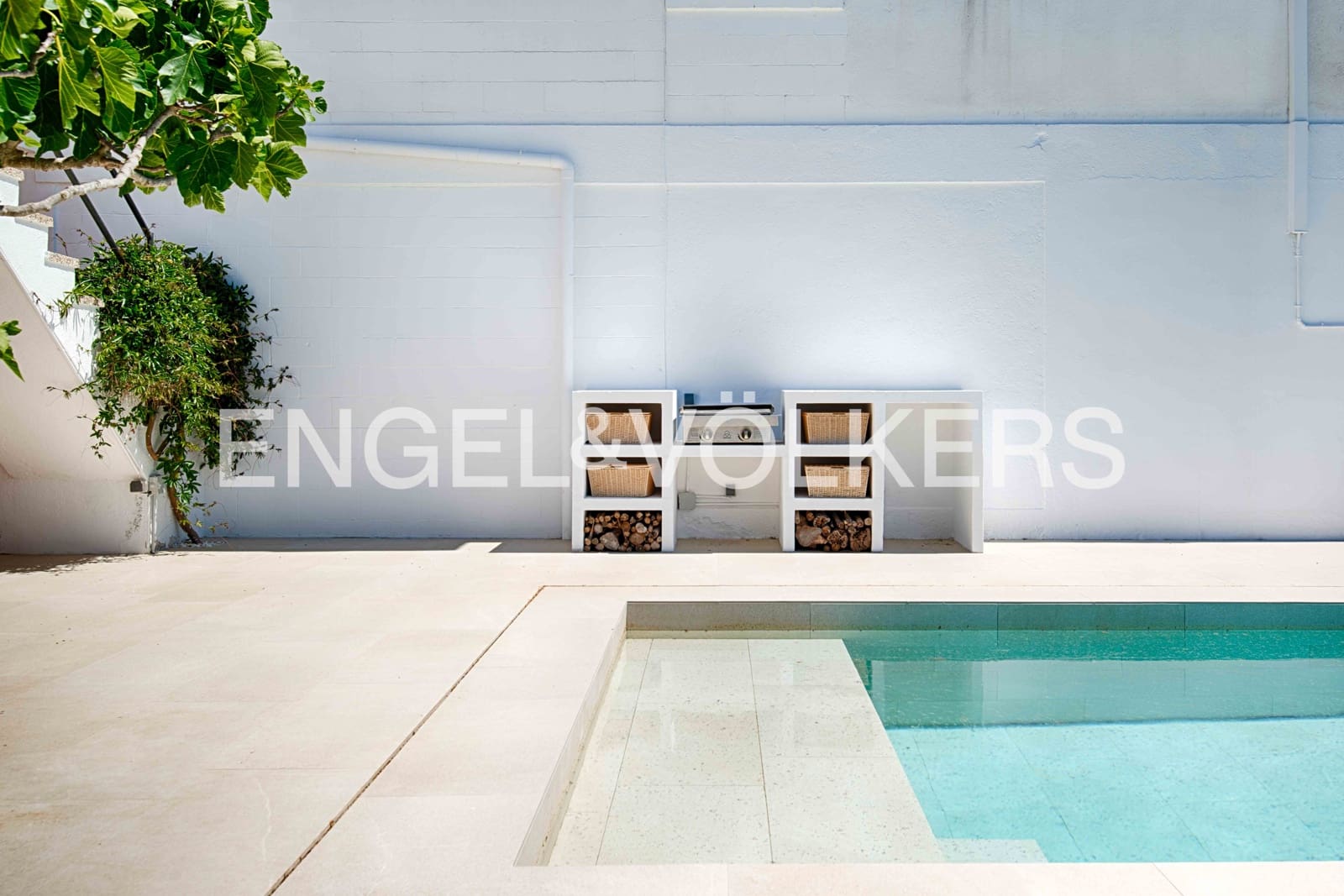 3 soveværelse Villa til salg i Empuriabrava med swimmingpool garage - € 770.000 (Ref: 9005598)