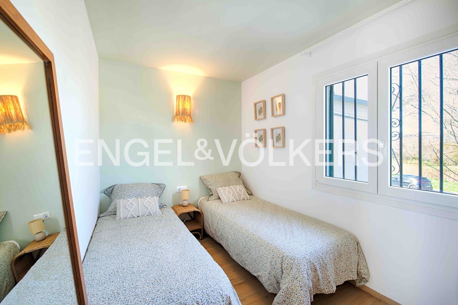 3 soveværelse Villa til salg i Empuriabrava med swimmingpool garage - € 770.000 (Ref: 9005598)