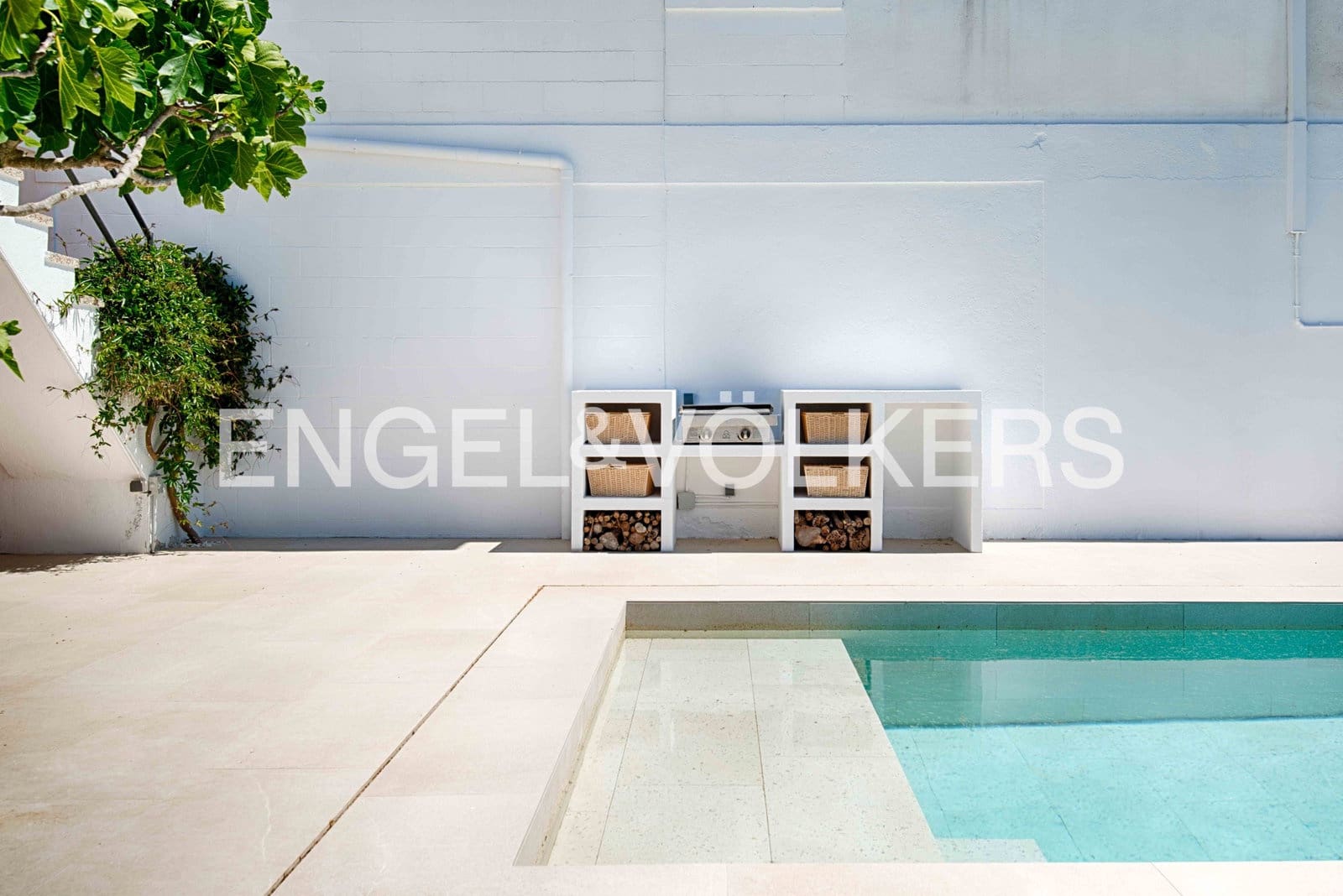 Chalet de 3 habitaciones en Empuriabrava en venta con piscina garaje - 735.000 € (Ref: 9005598)