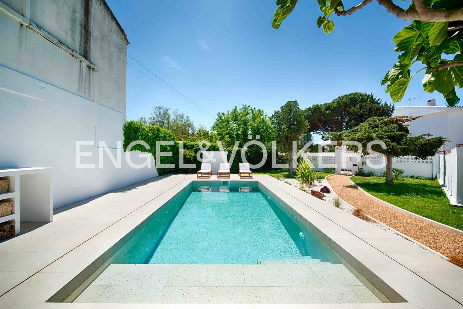 Chalet de 3 habitaciones en Empuriabrava en venta con piscina garaje - 735.000 € (Ref: 9005598)