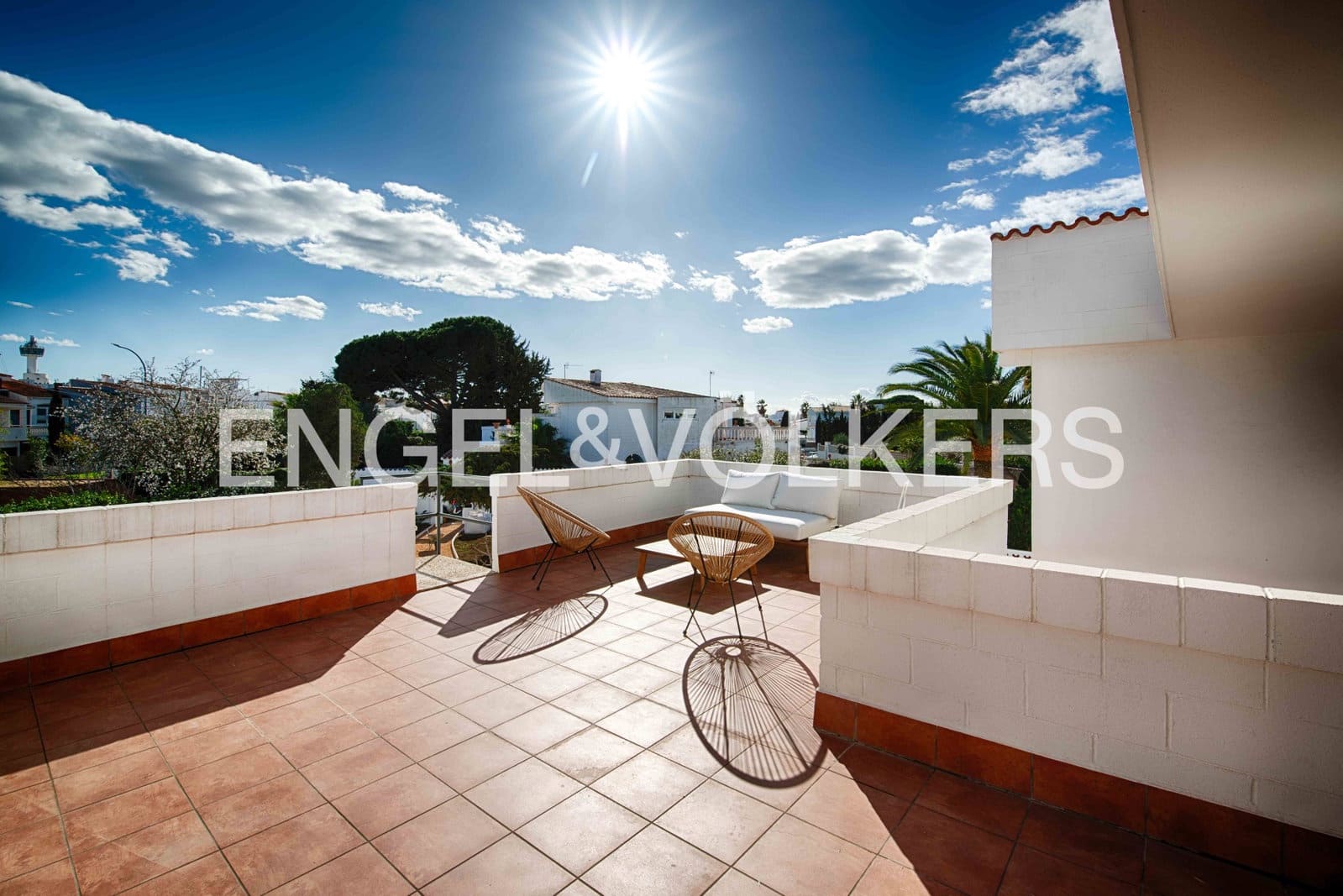 Chalet de 3 habitaciones en Empuriabrava en venta con piscina garaje - 735.000 € (Ref: 9005598)