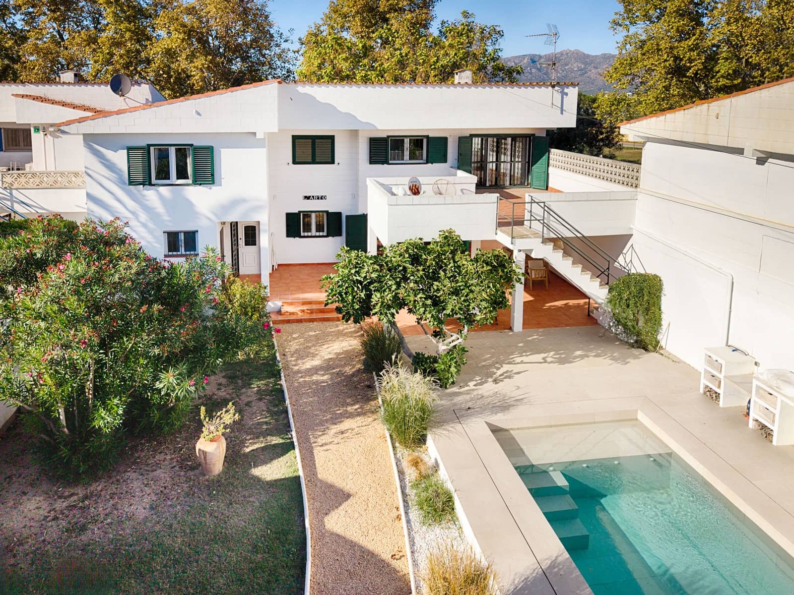 3 sypialnia Willa na sprzedaż w Empuriabrava z basenem garażem - 695 000 € (Ref: 9005598)