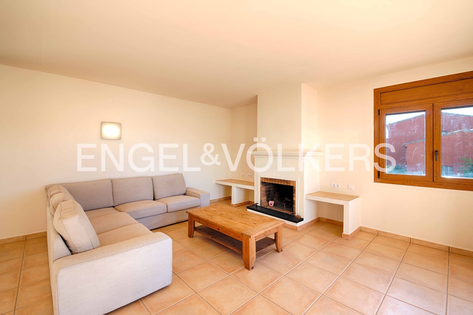 4 soveværelse Villa til salg i Peralada med swimmingpool garage - € 699.000 (Ref: 9005599)