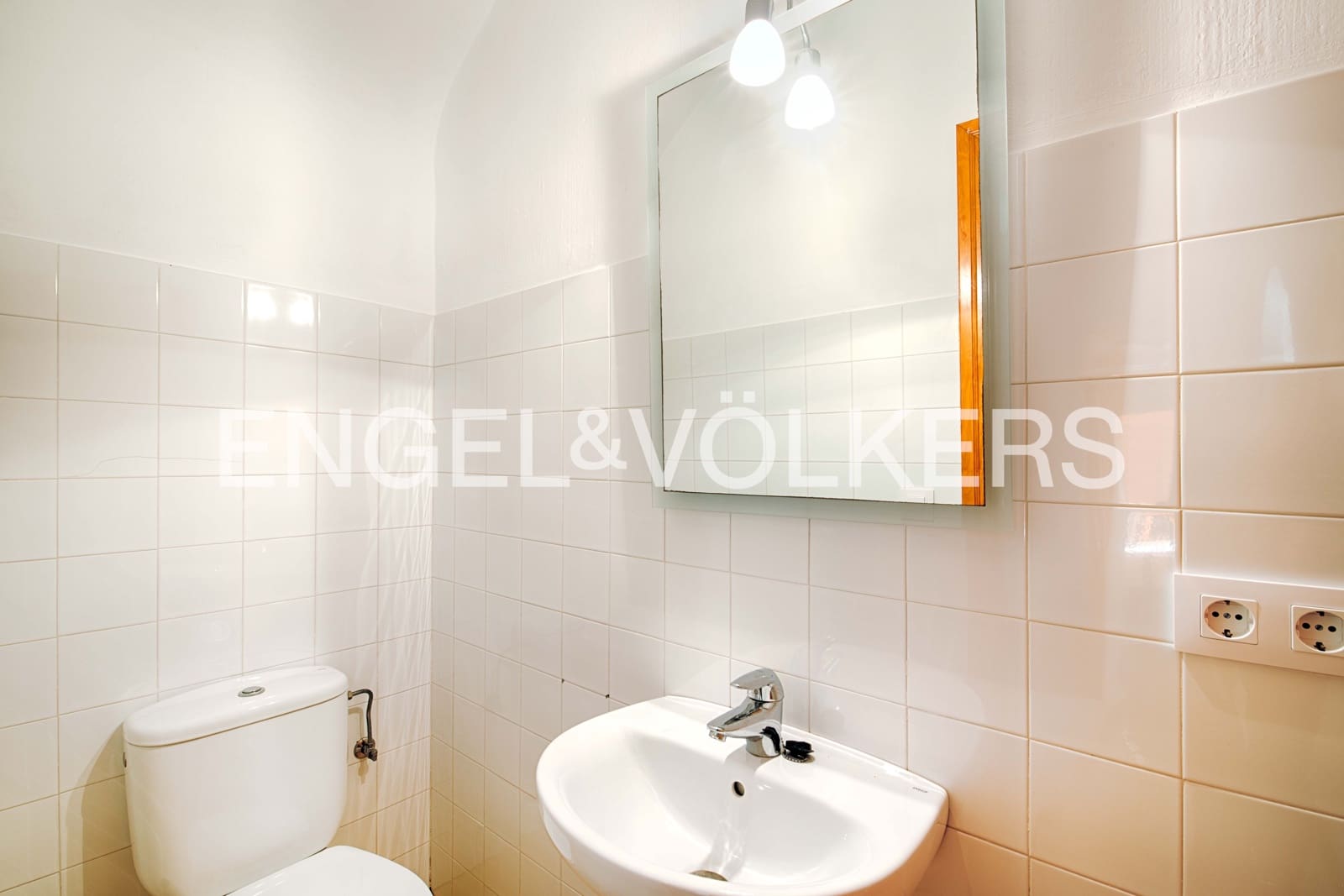 4 soveværelse Villa til salg i Peralada med swimmingpool garage - € 699.000 (Ref: 9005599)