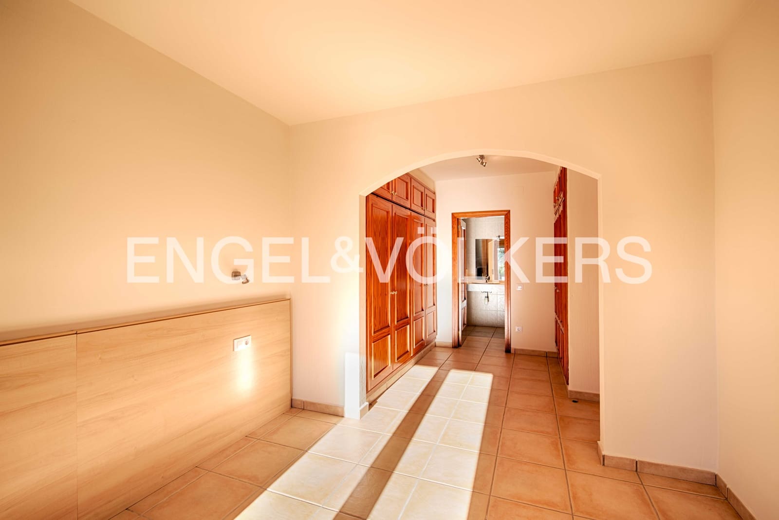 4 soveværelse Villa til salg i Peralada med swimmingpool garage - € 699.000 (Ref: 9005599)